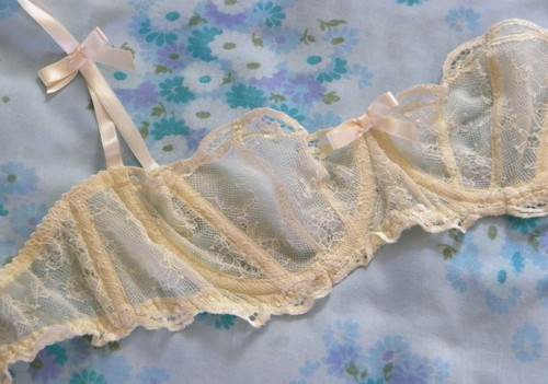 Agent provocateur 32d ivory - provocateur,