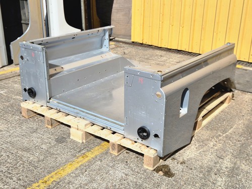 Silver tdci land rover - 18),