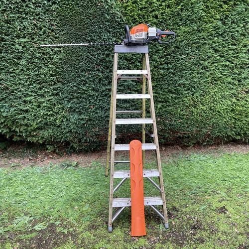 Stihl hs81r hedge - hedge, very