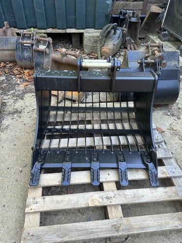 Jcb 2cx riddle bucket