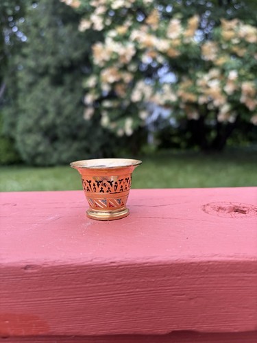 Brass display stand for egg