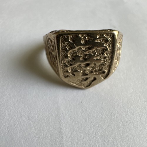 9ct yellow gold three - gold,