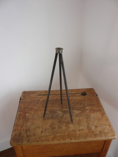 Vintage brass and metal tripod - brass,