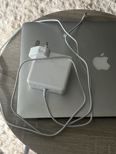 Apple 15.4-inch MacBook Pro with Retina display (WITH BOX)