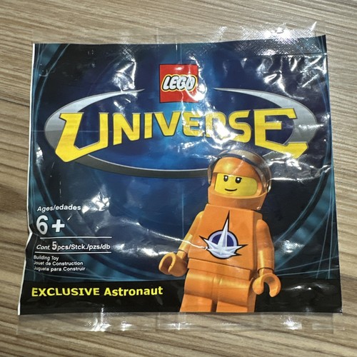 Lego universe nexus - nexus, astronaut