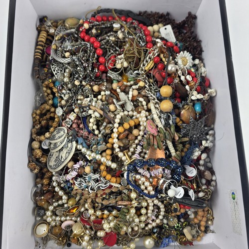 Mixed costume jewellery - kg,