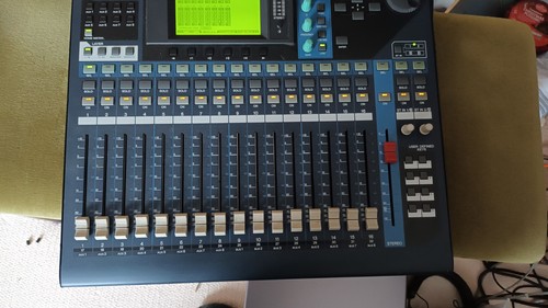 Yamaha 01v digital mixing - yamaha,