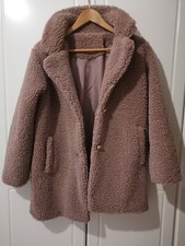 Girls lipsy Faux Fur coat very good condition very comfortable 