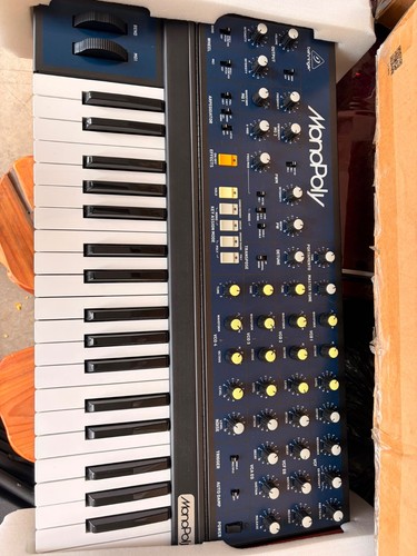 Behringer monopoly analog - behringer,