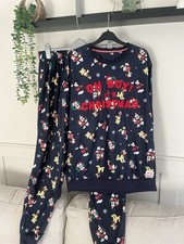 Size large Disney Christmas