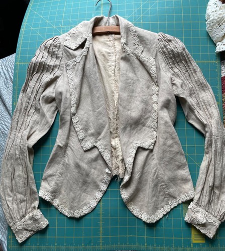 Antique edwardian green linen - green,