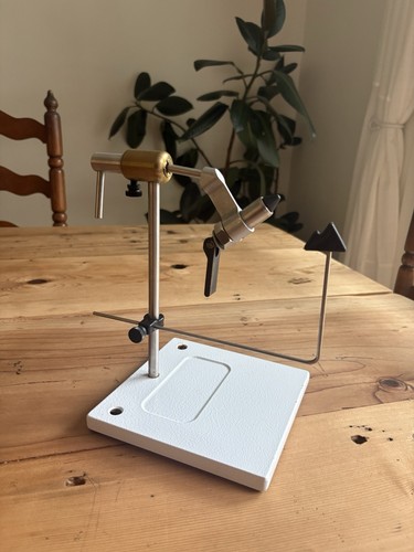 Peak rotary vise with - rotary,