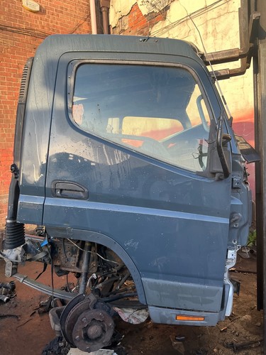 Mitsubishi fuso canter - mitsubishi, 2013