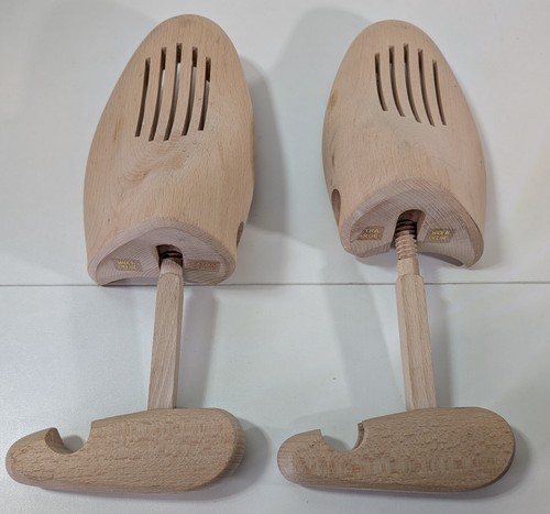 Barker shoe trees pair wood - barker, of