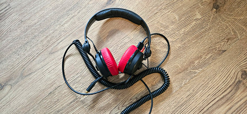 Sennheiser ω wired - Ω,