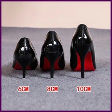 Zapatos de tacón alto rojos