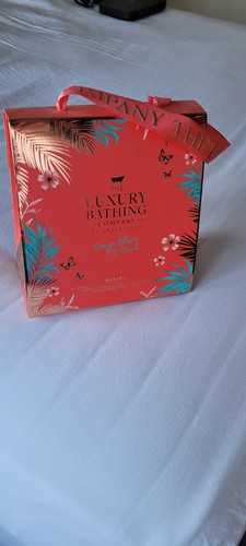 The luxury bathing company - luxury,