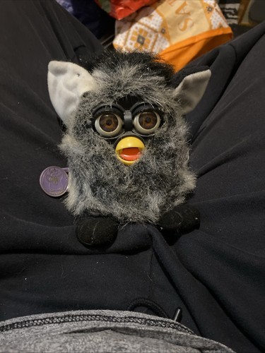 Furby model 800 - model, 70-800
