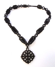 ANTIQUE VICTORIAN Jet Mourning Necklace Circa 1880 Length 16"