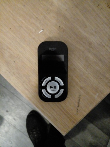 Bush 8gb mp3 player black - player,
