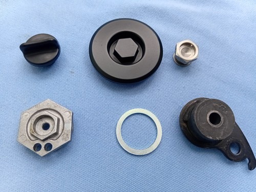 Gsxr750 engine case plugs - gsxr750,