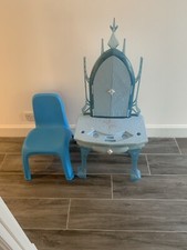 Disney Frozen 2 Kids Vanity Table