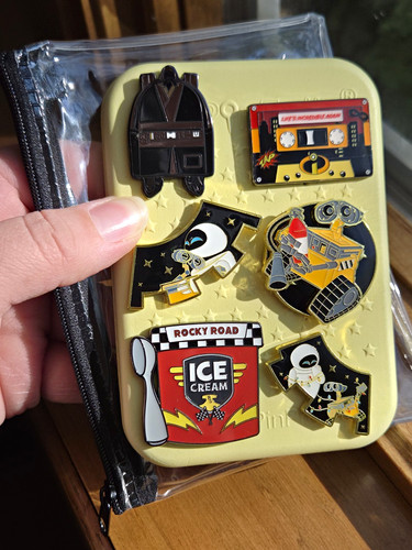 Pin trading starter - set, 6