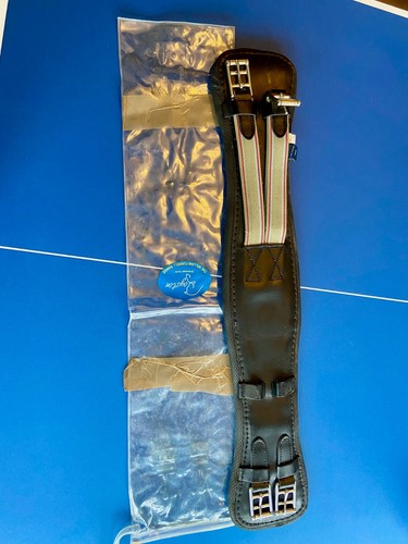 Leather dressage girth