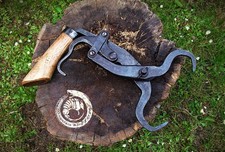 Branch gripping tongs hand