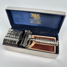 Vintage 7 Day Safety Razor Set