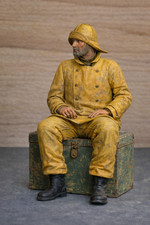 TG66 Seated Sailing Ship Crew