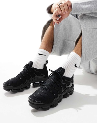Nike vapormax plus triple - nike,