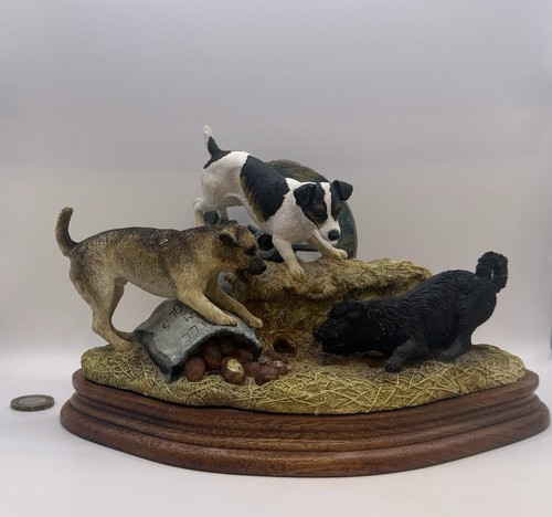 Border fine arts - arts, 'terriers