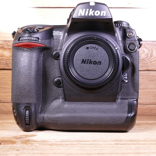 Used nikon d2x camera body - used,