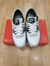 Nike Air Max 90 Trainers