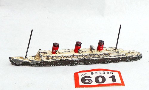 Vintage model ship - , queen