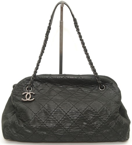 Chanel quilted black shoulder - quilted,