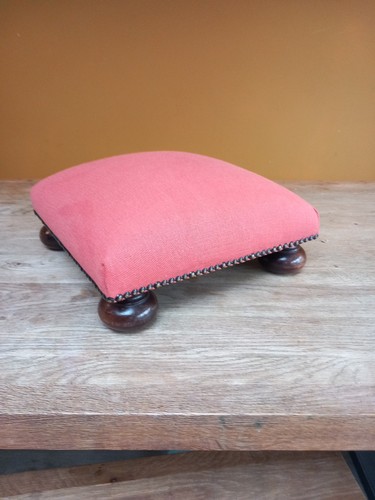 Square footstool - square,