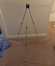 Collapsible tripod fishing rod rest takes up to 6 rods