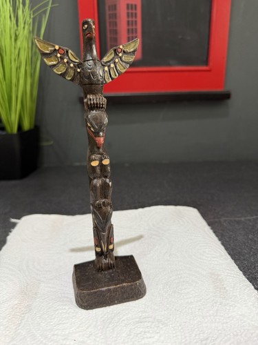 Vintage resin totem - resin, pole
