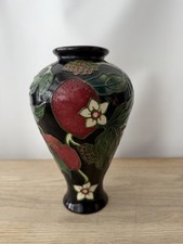 Country Craft Strawberry Vase