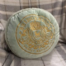 Green Bridgerton Macaroon