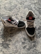 Snoopy Vans Off The Wall @2017 Peanuts Uk size 6