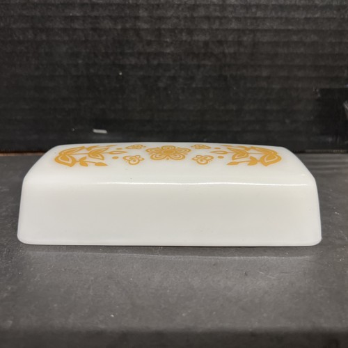Vintage pyrex white milk glass - white,