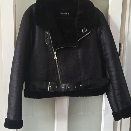 Prettylittlething black faux - black,