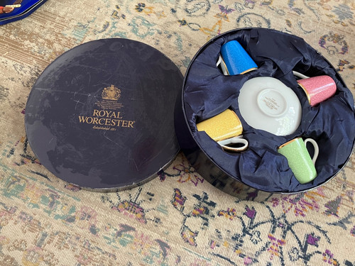 Royal worcester queen - royal,