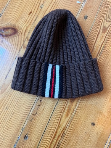 Burberry beanie worn twice - burberry,
