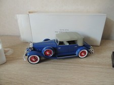 National Motor Museum Mint 1/32 Scale 32116 - 1932 Chrysler Lebaron - Blue
