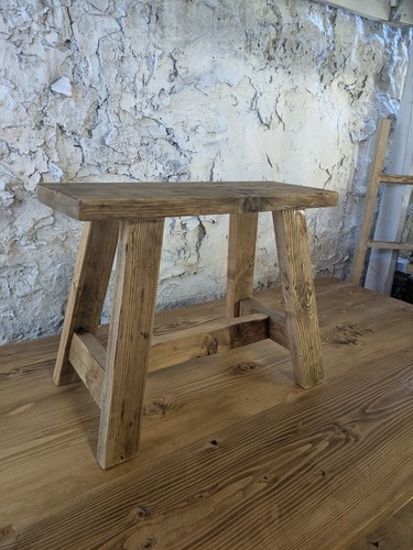 Milking bench seat rustic - milking,