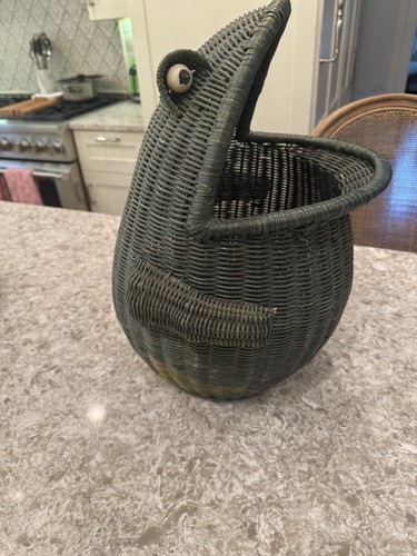 Vintage mcm large wicker - ,